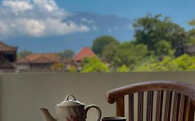 Mantra Guesthouse Sidemen